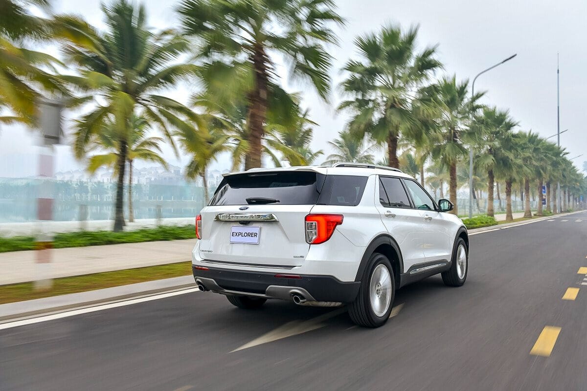 Ford Explorer: Bảng giá lăn bánh, Thông tin Xe & Ưu đãi tháng 12/2025 - Ảnh 4